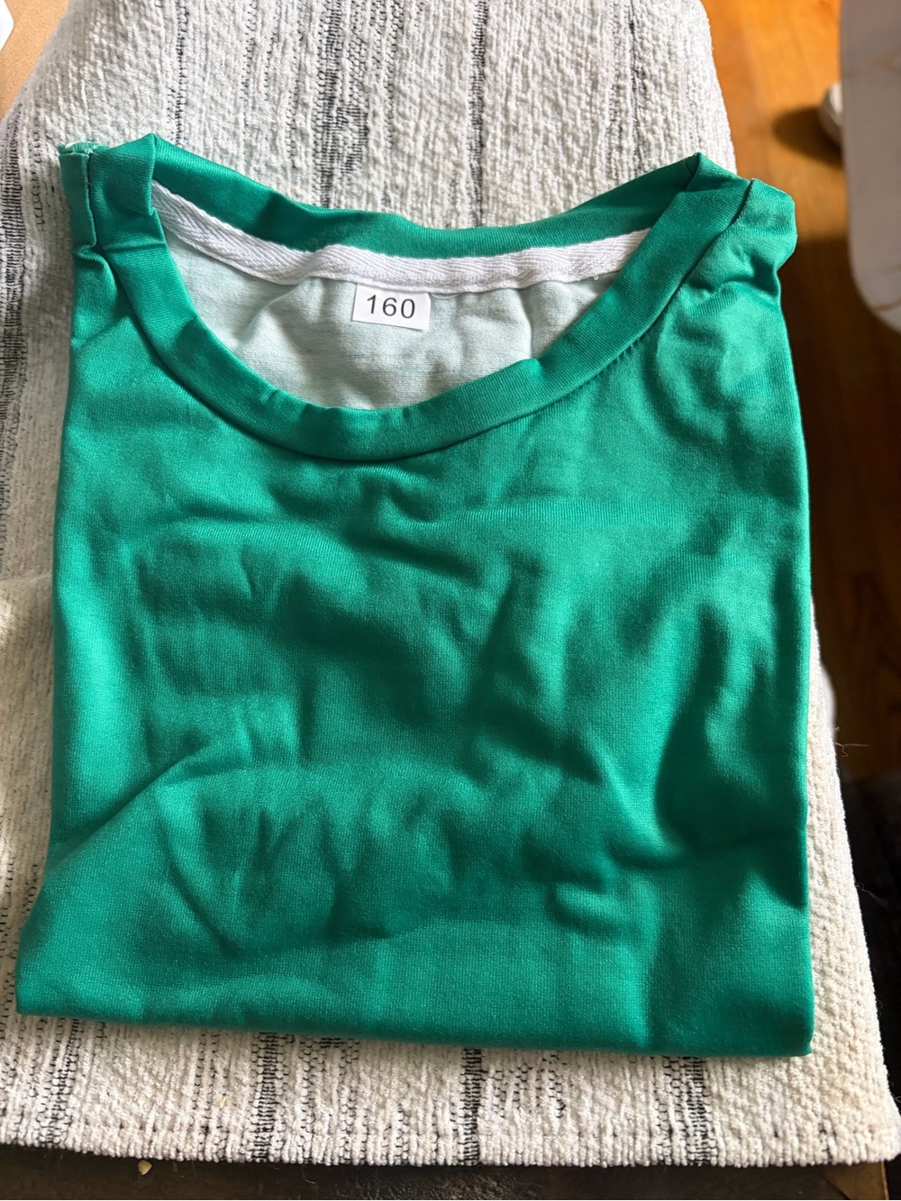 Green crop top